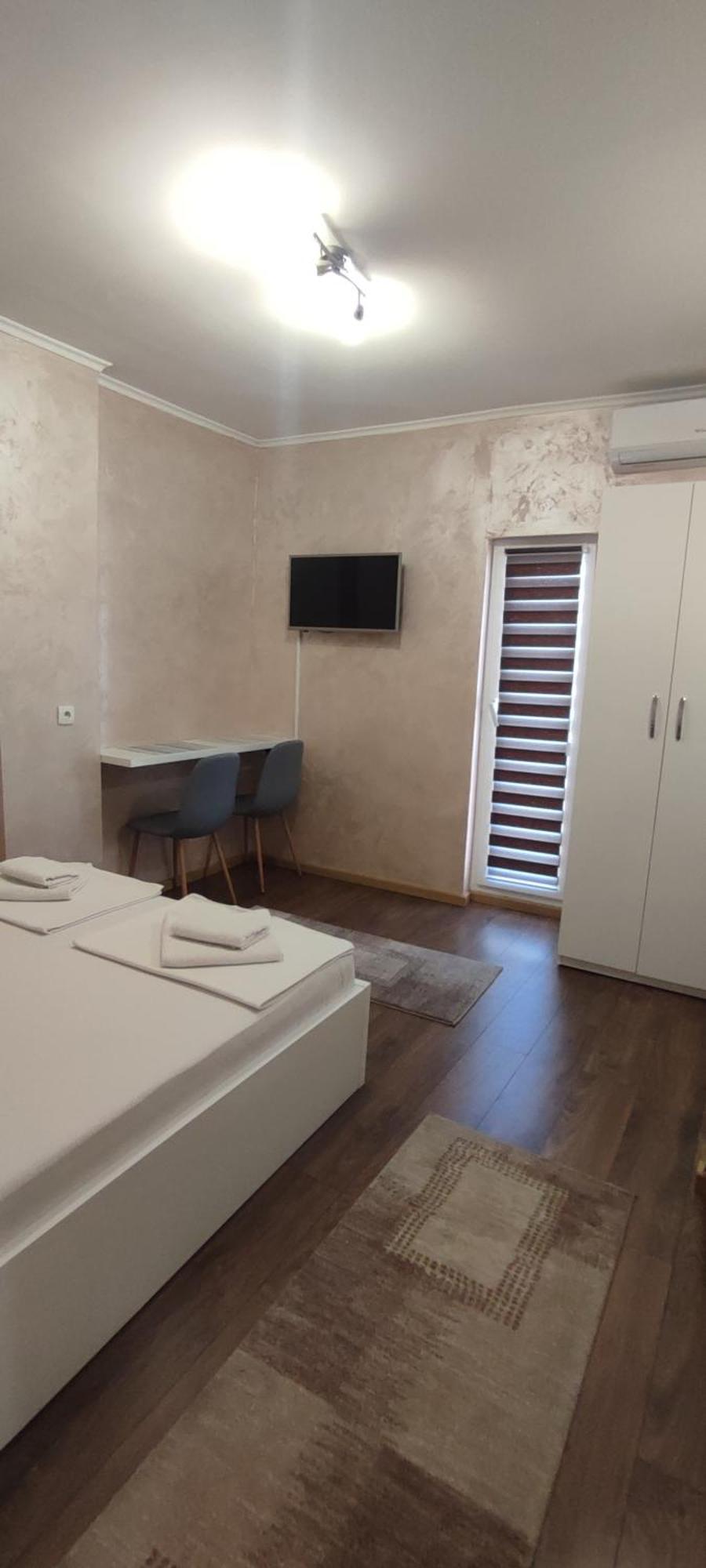 Appartamento Menrat Novi Sad Esterno foto